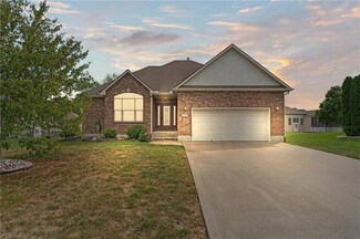709 Bluestem Ct, Raymore, MO 64083
