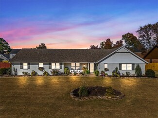 2615 W Dauphine Dr, Rogers, AR 72758