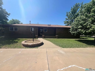 1201 Lexington Rd, Clovis, NM 88101