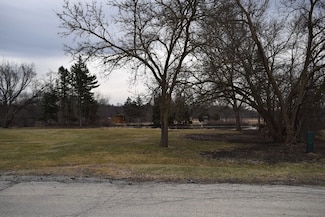 325 Sharon Dr, Sleepy Hollow, IL 60118