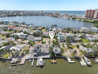 639 182nd Ave E, Redington Shores, FL 33708