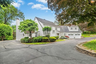 39 Campbell Rd, Fairfield, CT 06824