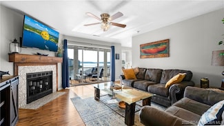 488 Regatta Bay Dr Unit 1B, Village of Four Seasons, MO 65049