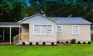 123 Saunders Dr, North Little Rock, AR 72117