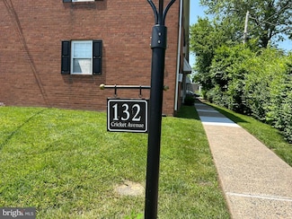 132 Cricket Ave Unit 2-C, Ardmore, PA 19003