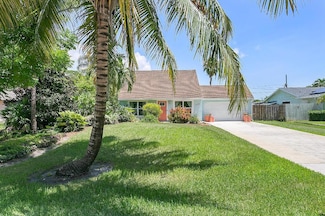 5135 Woodland Dr, Delray Beach, FL 33484