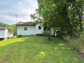 929 Luckhart Rd, Kingston, OH 45644