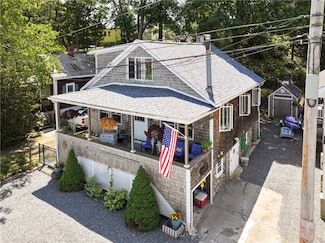 22 Harrison St, Bristol, RI 02809