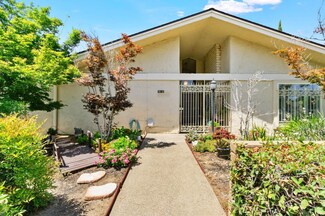 466 W Barstow Ave Unit 102, Fresno, CA 93704