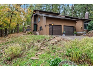 2853 Timberline Dr, Eugene, OR 97405