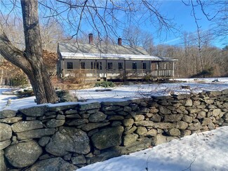 285 Cooper Rd, Chepachet, RI 02814