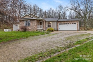 10895 Ford Rd, Plainwell, MI 49080