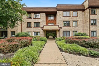 3031 Borge St Unit 309, Oakton, VA 22124