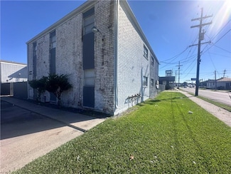 1601 Lesseps St, New Orleans, LA 70117