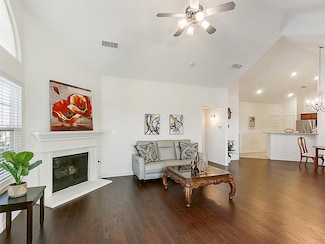 2601 Marsh Ln Unit 124, Plano, TX 75093