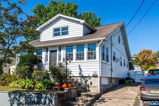 522 9th St, Carlstadt, NJ 07072