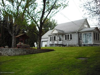 85 Belmont St, Waymart, PA 18472