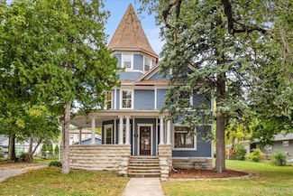 321 E Main St, Plano, IL 60545