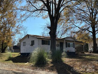 615 E Saunders Ave, Newton, NC 28658