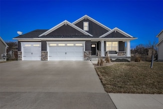 3912 Oak Ridge Dr SE, Cedar Rapids, IA 52403