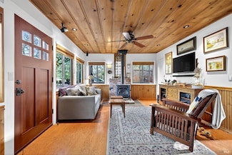 9290 Champs de Elysees, Forestville, CA 95436