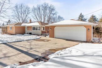13724 Shirley Dr, Burnsville, MN 55337