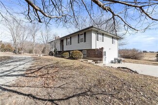 10037 NE Jones Rd, Cameron, MO 64429