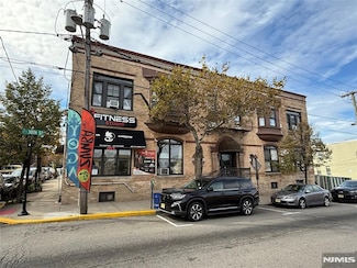 2913 Jeanette St, Union City, NJ 07087