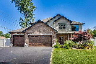 8315 Laporte Ave, Burbank, IL 60459