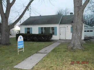 3218 S Southwest Dr, Muncie, IN 47302