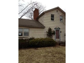 22 Amann Rd, Honeoye Falls, NY 14472