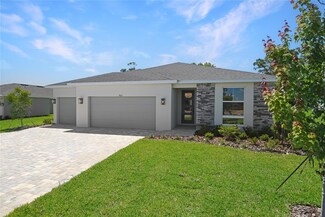 9071 Players Dr, Weeki Wachee, FL 34613