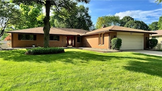 521 Park Ridge Dr, Dayton, OH 45459