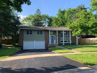 2422 Wolfe Dr, Woodridge, IL 60517