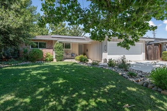 207 Thomas Dr, Los Gatos, CA 95032