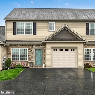 109 Lindsey Ln, Elizabethtown, PA 17022