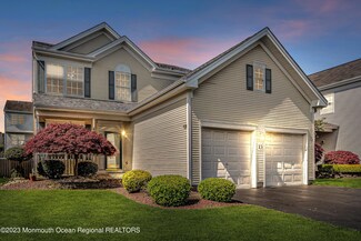 13 Inverness Dr, Manalapan, NJ 07726