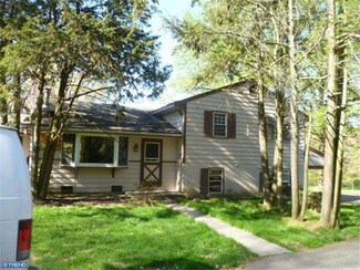 998 Cherry Hill Ln, Pottstown, PA 19465