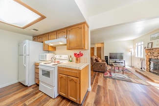 49400 River Park Rd Unit 37, Oakhurst, CA 93644