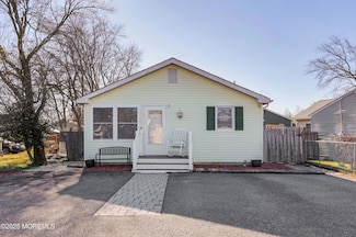 2415 5th Ave, Toms River, NJ 08753
