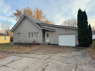 113 E Lake St, Rockwell City, IA 50579