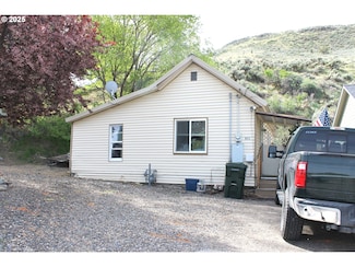831 Place St, Baker City, OR 97814