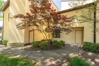 1030 Hampton Ridge Dr, Akron, OH 44313