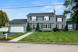 15 Country Meadow Dr, De Soto, RI 02921