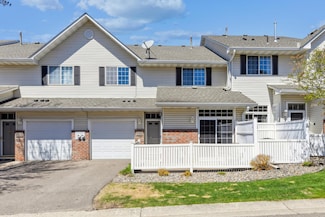 2692 Mallard Dr, Woodbury, MN 55125