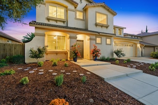 2671 Lakeridge Ave, Tulare, CA 93274