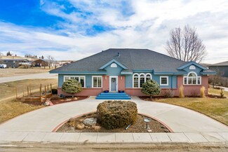 17 10th Ave NE, Choteau, MT 59422