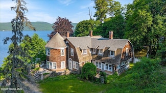 18 Chipwick Dr, Hague, NY 12836