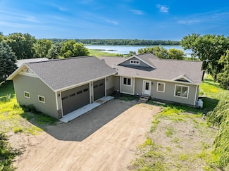 8149 Little Mary Cir SW, Alexandria, MN 56308