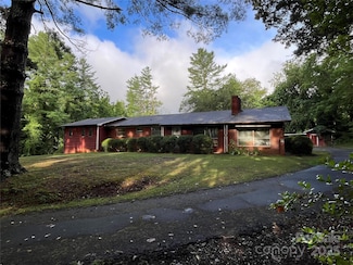 794 New Haw Creek Rd, Asheville, NC 28805